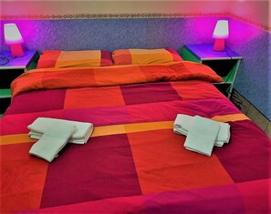 Triple Room | Free WiFi, bed sheets