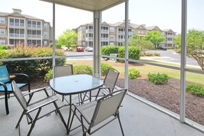 Huoneisto (2302 Crow Creek Drive) | Parveke