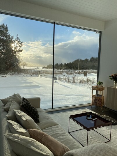 Modern house with stunning ocean view and heated private pool 