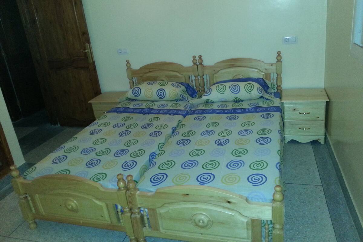 Chambre Double (4) | Wi-Fi gratuit, décoration personnalisée, ameublement personnalisé