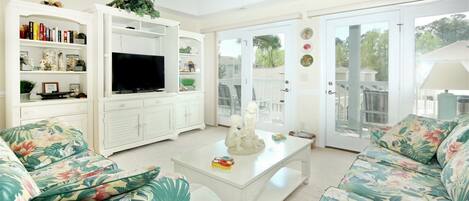 House | Living room | Flat-screen TV