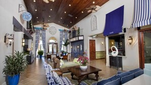 Lobby sitting area - Paradise Palms Resort (Kissimmee)