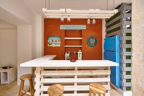 Premium Villa | Private kitchen | Fridge, microwave, cookware/dishes/utensils - Colonial Beach House (Santo Domingo)