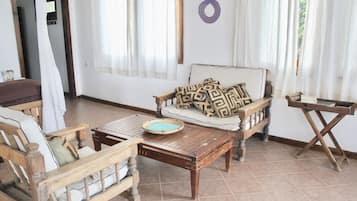 In-room safe, bed sheets