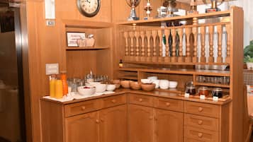 Free daily continental breakfast