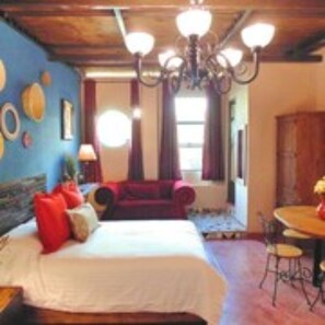 Superior Double Room | Desk, free WiFi, bed sheets - Suites Portal San Ángel (Mexico City)