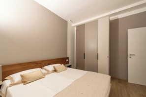 2 Schlafzimmer, Zimmersafe, Bügeleisen/Bügelbrett, kostenloses WLAN