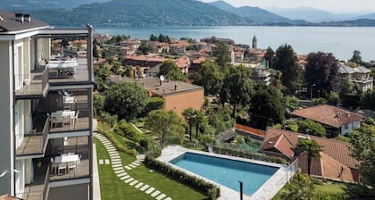 The View-Air:design apt. with lake view