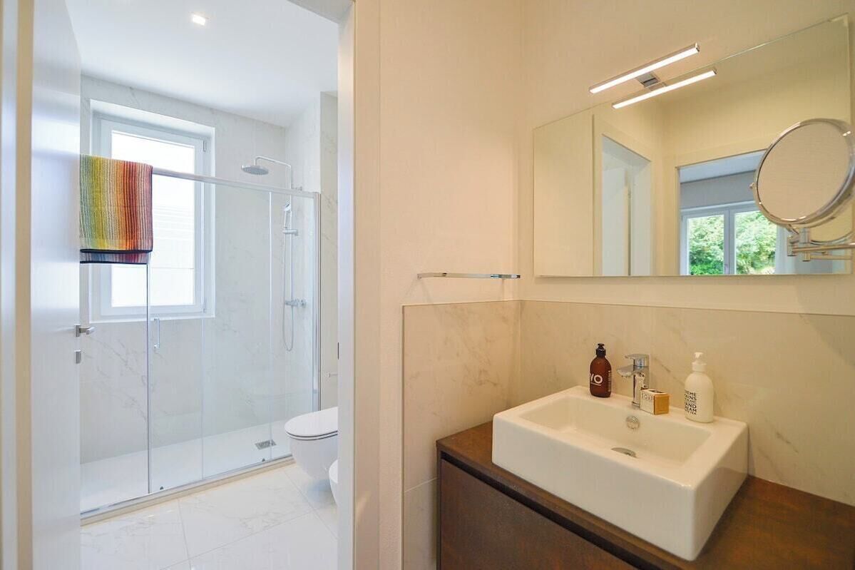 Douche, sèche-cheveux, bidet