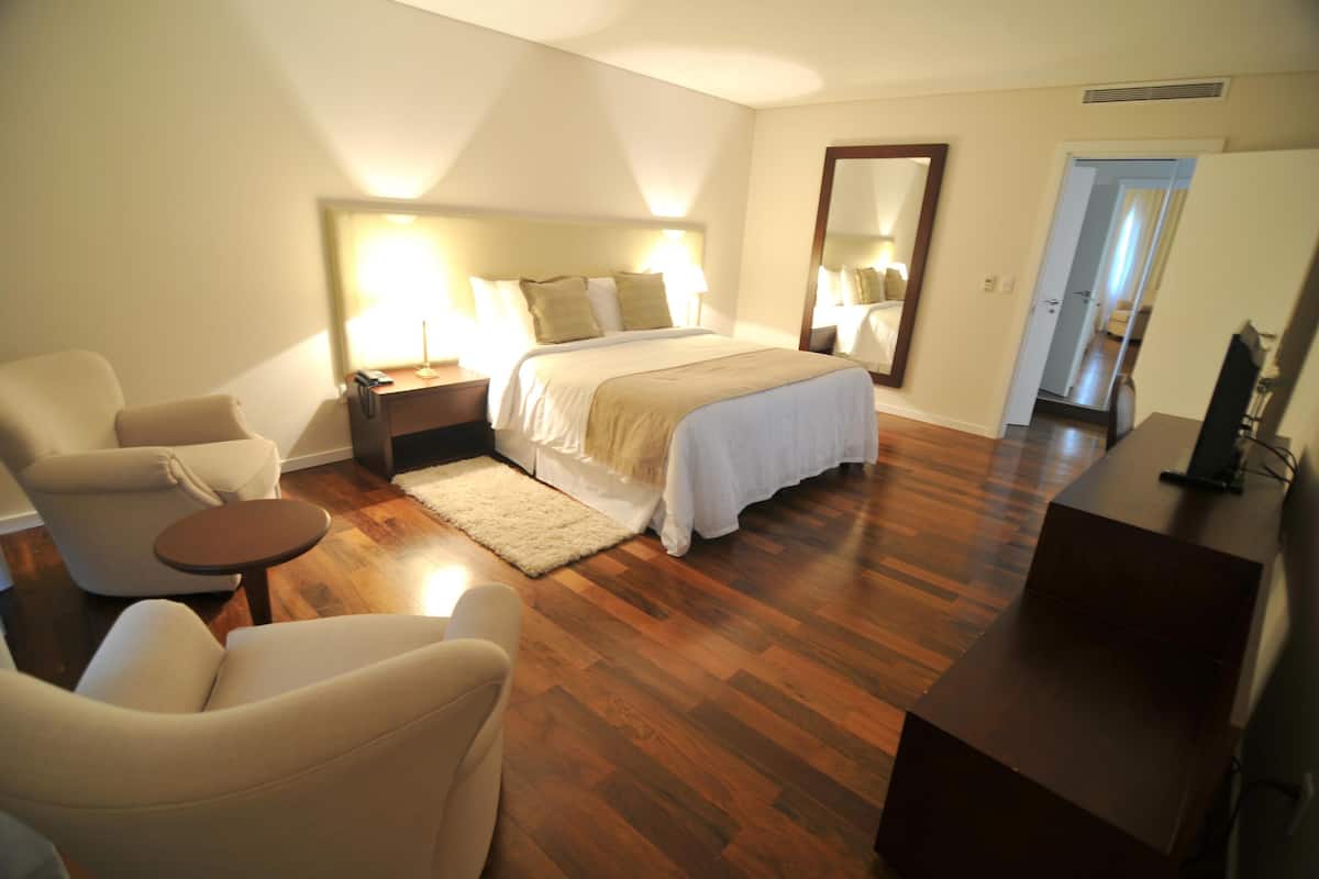 1 bedroom, minibar, in-room safe, individually decorated