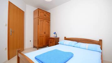 2 bilik tidur, Wi-fi percuma, cadar katil