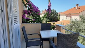 Apartment (A3) | Balcony