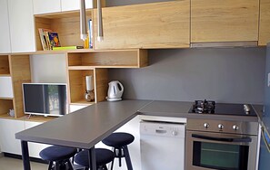 Casa | Cucina privata | Frigorifero, microonde, forno, piano cottura