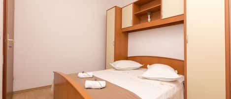 واي فاي مجانًا وملاءات أسرّة