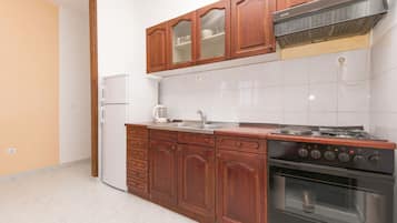 Bếp riêng | Tủ lạnh, lò vi sóng, bếp nấu, ấm điện