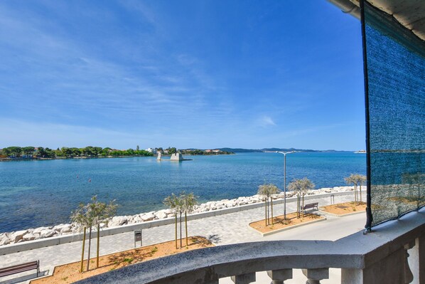 Apartment (A1) | Terrace/patio - Apartments Marica (Sukosan)