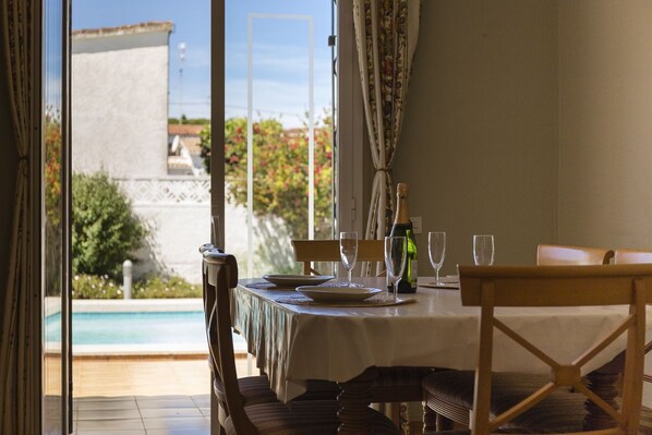 تناول الطعام