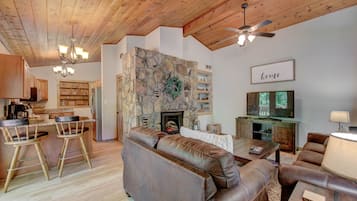 Téléviseur connecté, foyer, lecteur de DVD