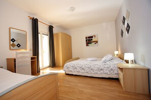 5 bedrooms
