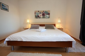 5 bedrooms