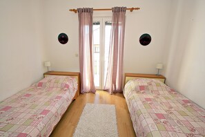 5 bedrooms
