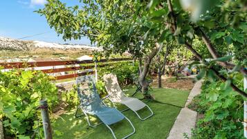 Apartment (A2) | Garden