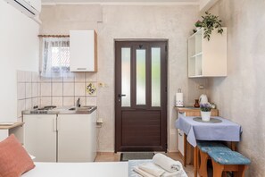 Studio (A3) | Interior