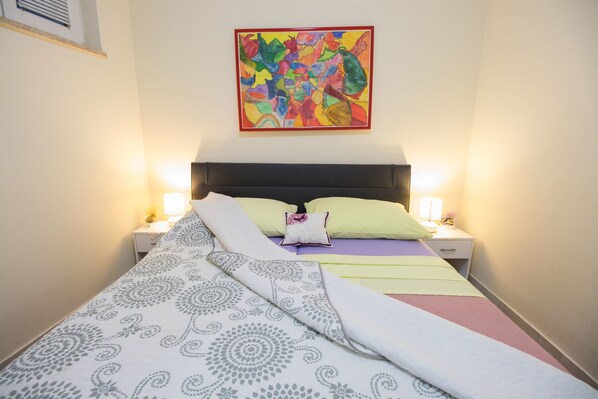 1 bedroom, iron/ironing board, free WiFi, bed sheets