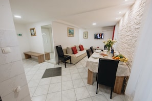 Apartment (A1) | Living room