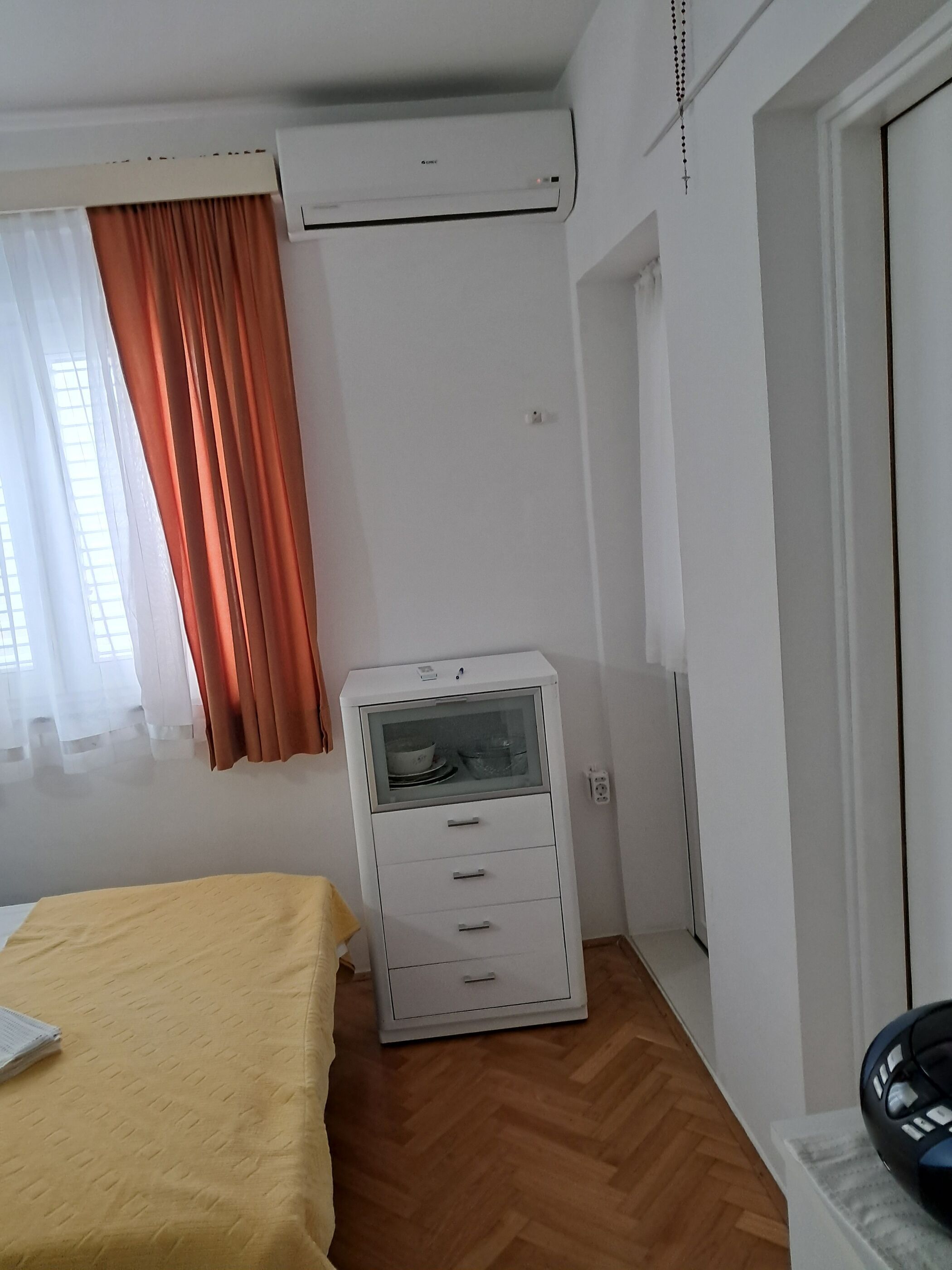 Apartment (A1) | Iron/ironing board, free WiFi, bed sheets
