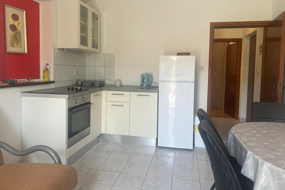 Apartment (A1) | Private kitchen | Espresso maker, fridge, stovetop, electric kettle