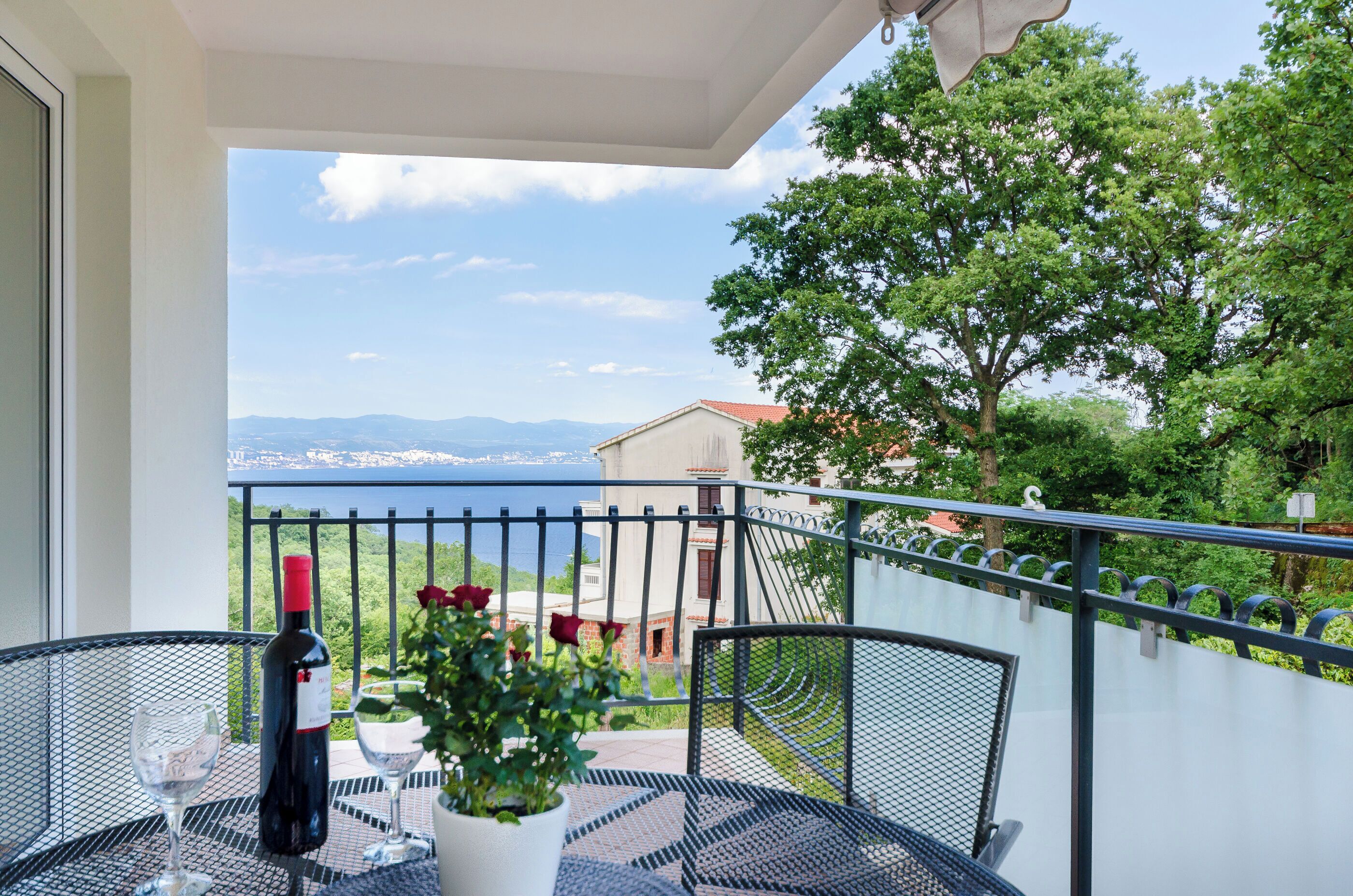 Apartment (A1) | Balkon