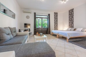 Apartment (A2) | Living room - Apartment Milojka (Crikvenica)