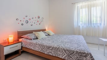 Apartment (A2) | 2 bedrooms, iron/ironing board, free WiFi