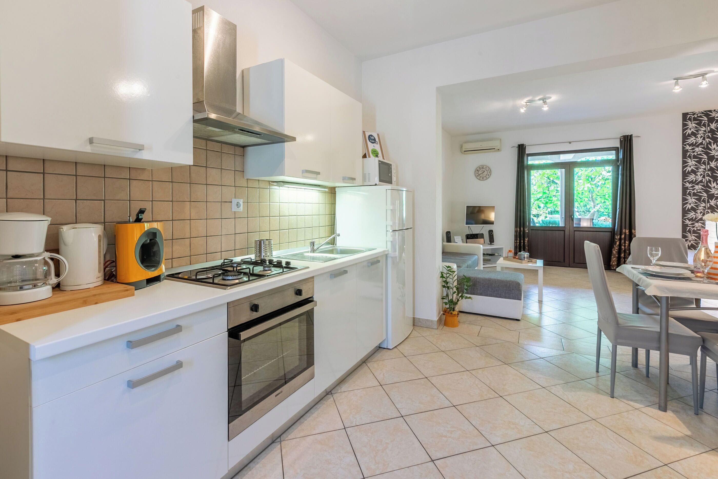 Apartment (A2) | Private kitchen | Fridge, microwave, oven, stovetop