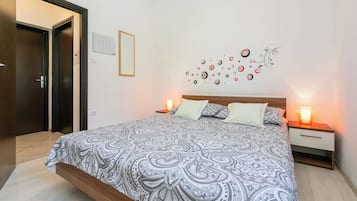 Apartment (A2) | 2 bedrooms, iron/ironing board, free WiFi