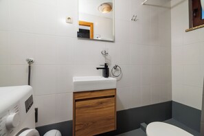 Maison | Salle de bain | Douche, séchoir à cheveux