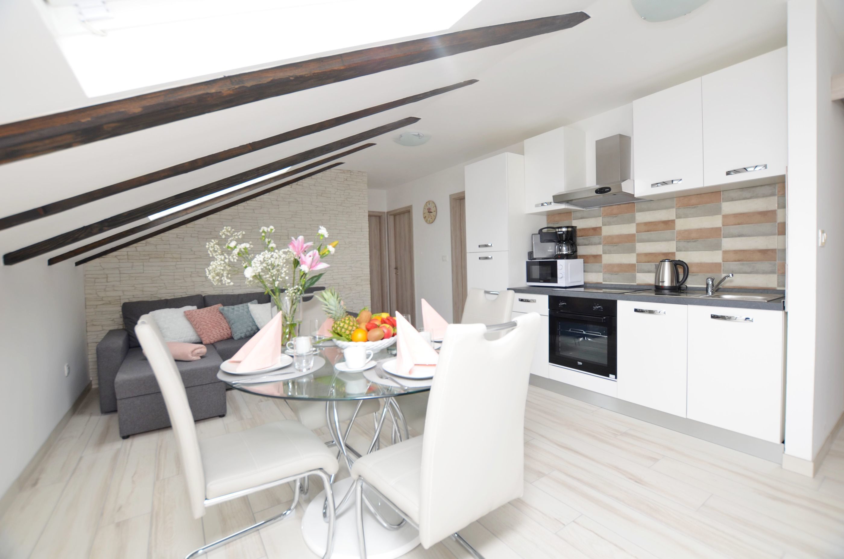 Apartment (A2) | Private kitchen | Fridge, microwave, oven, stovetop