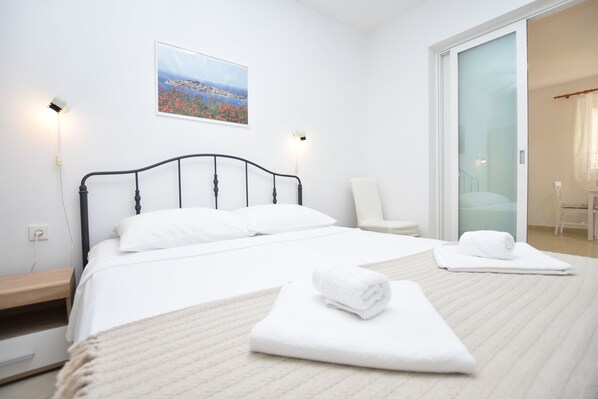 Apartment (A2) - Apartments Eva (Primosten)