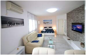 Studio (A1) | Living room - Apartments Eva (Primosten)