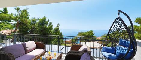 Apartment (A1) | Balcony