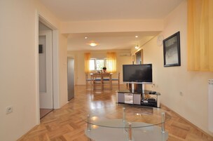 Apartment (A1) | Living room