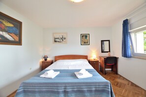 Huoneisto (A1) | 1 makuuhuone, silitysrauta/-lauta, ilmainen Wi-Fi, vuodevaatteet