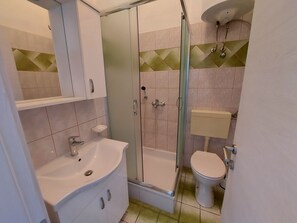 Íbúð (A2) | Baðherbergi