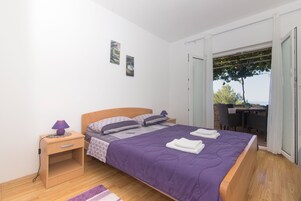 apartman (A2) | Vasaló/vasalódeszka, ingyenes wifi és ágynemű