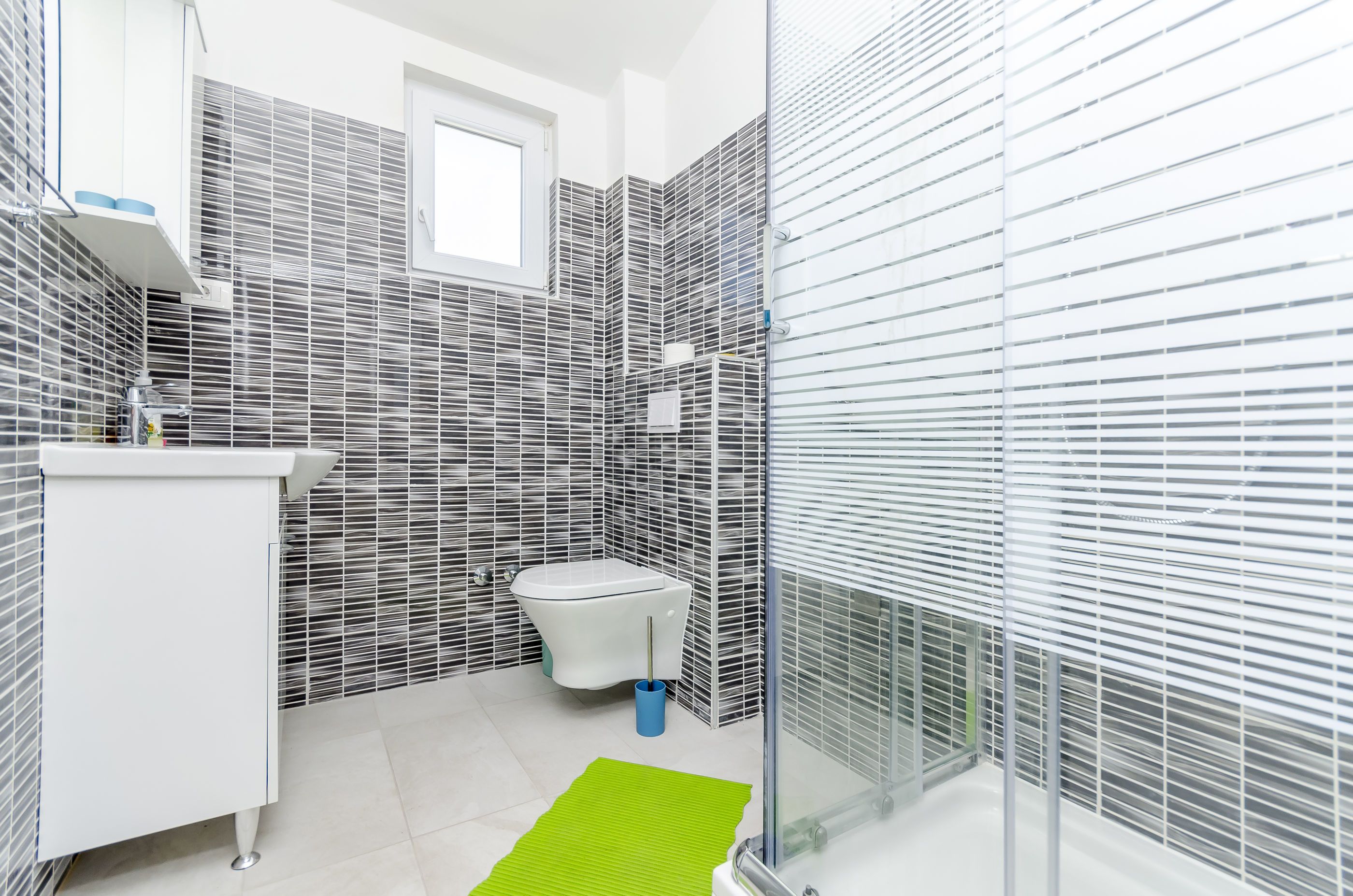 Bathroom | Shower
