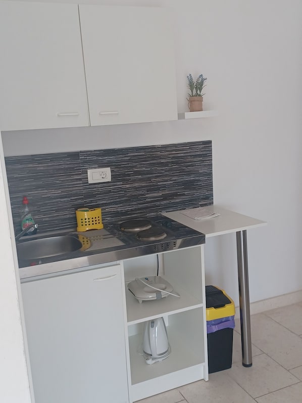 Studio (A2) | Private kitchen