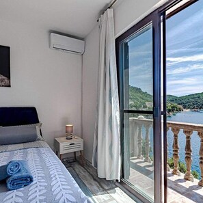 Căn hộ (A1) | Két bảo mật tại phòng, bàn ủi/dụng cụ ủi quần áo 