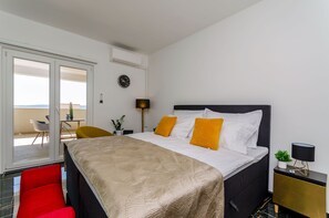 Soundproofing, iron/ironing board, free WiFi, bed sheets - Apartments and Room Gabriels Paradise (Kastela)