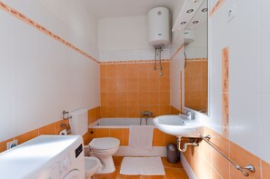 Bathroom | Towels - Apartments Andrijana (Rijeka)